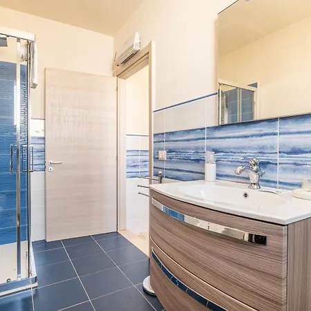 לינה וארוחת בוקר Dei Del Mare Extra Luxury