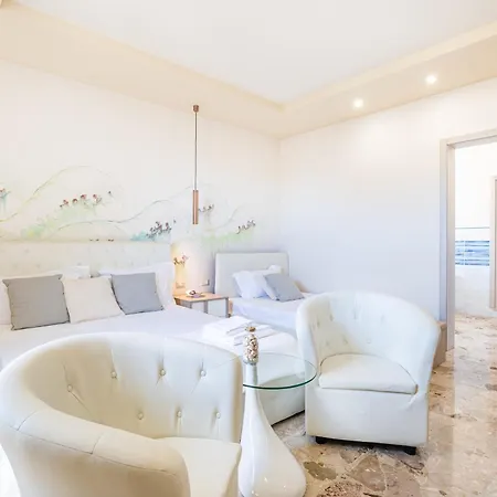 Dei Del Mare Extra Luxury לינה וארוחת בוקר 4*