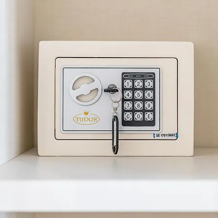 فندق مبيت وإفطار Dei Del Mare Extra Luxury 4*