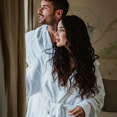 فندق مبيت وإفطار Dei Del Mare Extra Luxury غالّيبولي