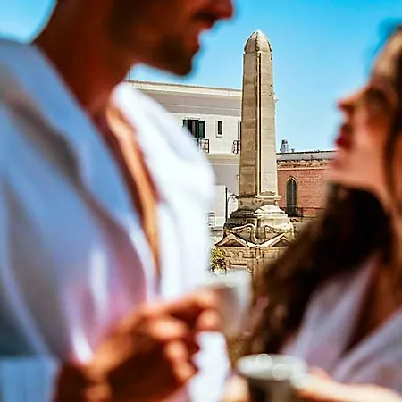 Alojamento de Acomodação e Pequeno-almoço Dei Del Mare Boutique 4*